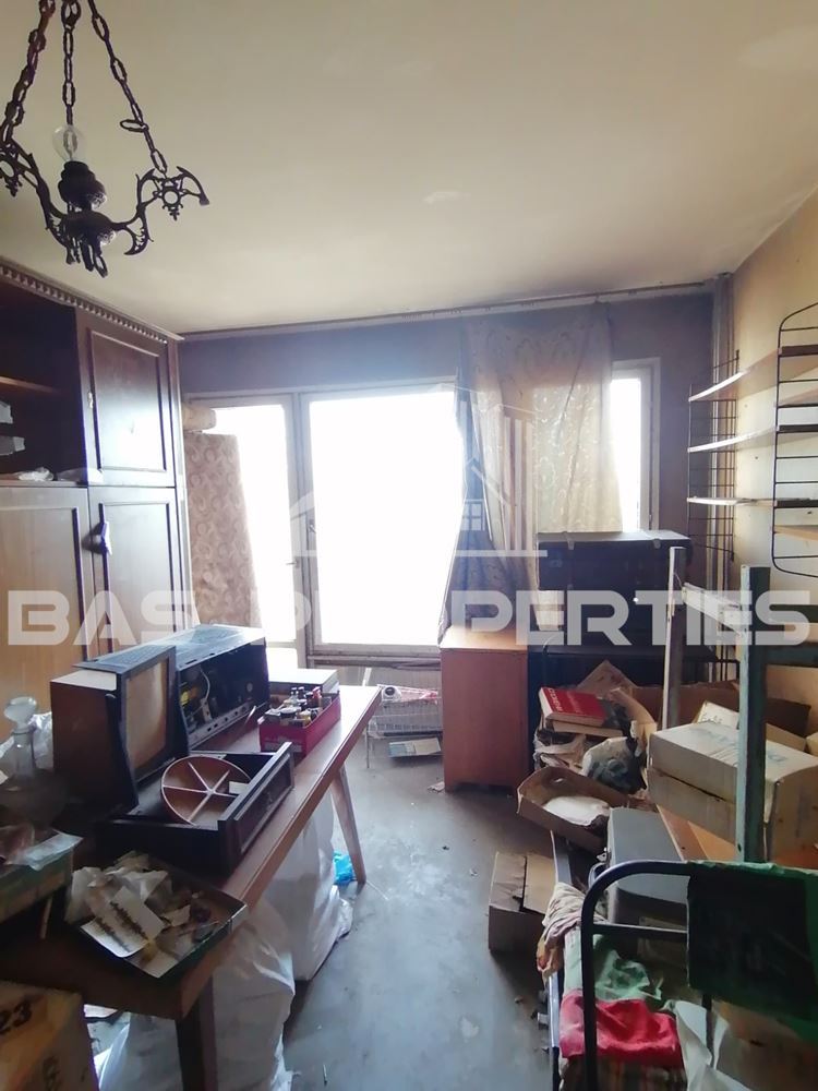 Тристаен Апартамент за продажба в Света Троица, София