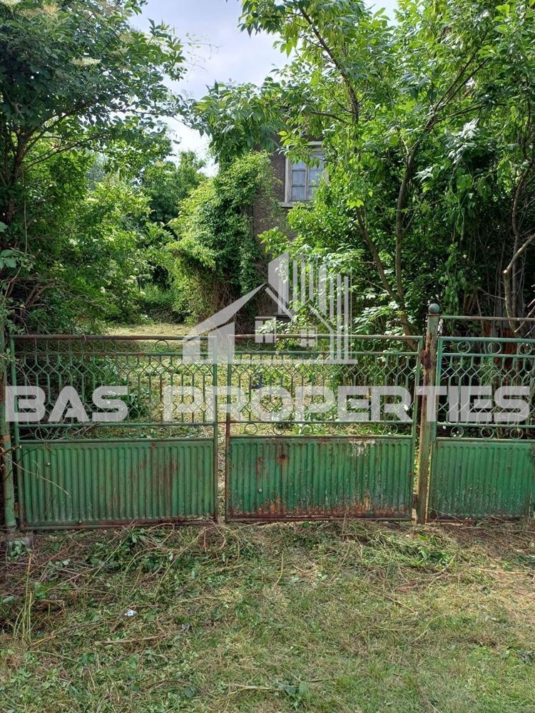 Парцел за жилищно строителство в с. Драгичево, до Перник
