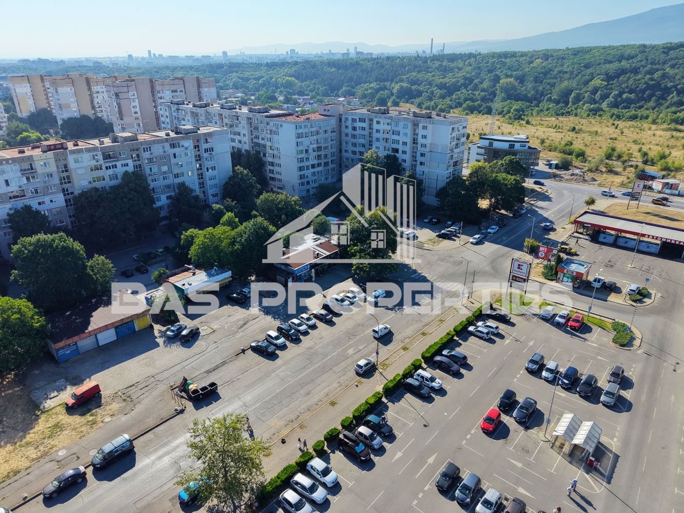 Магазин под наем в Люлин 7, София – срещу Kaufland