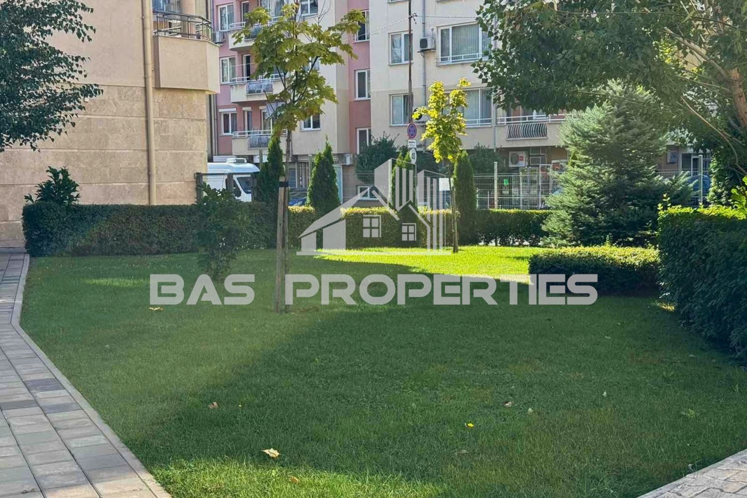 Тристаен Апартамент за продажба в Младост 2, София – Затворен комплекс
