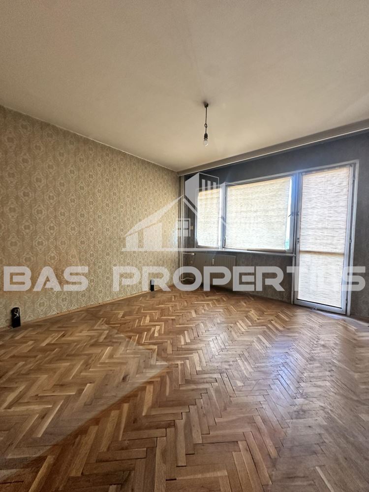 Тристаен Апартамент за продажба в Люлин 7, София